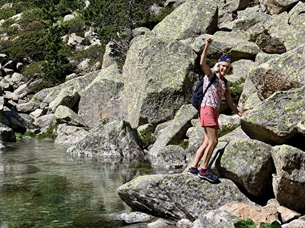 Hiking_in_Aigüestortes_national_park