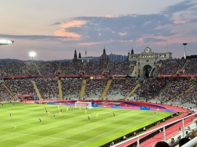 FC_Barcelona_in_the_Olympic_Stadium_2